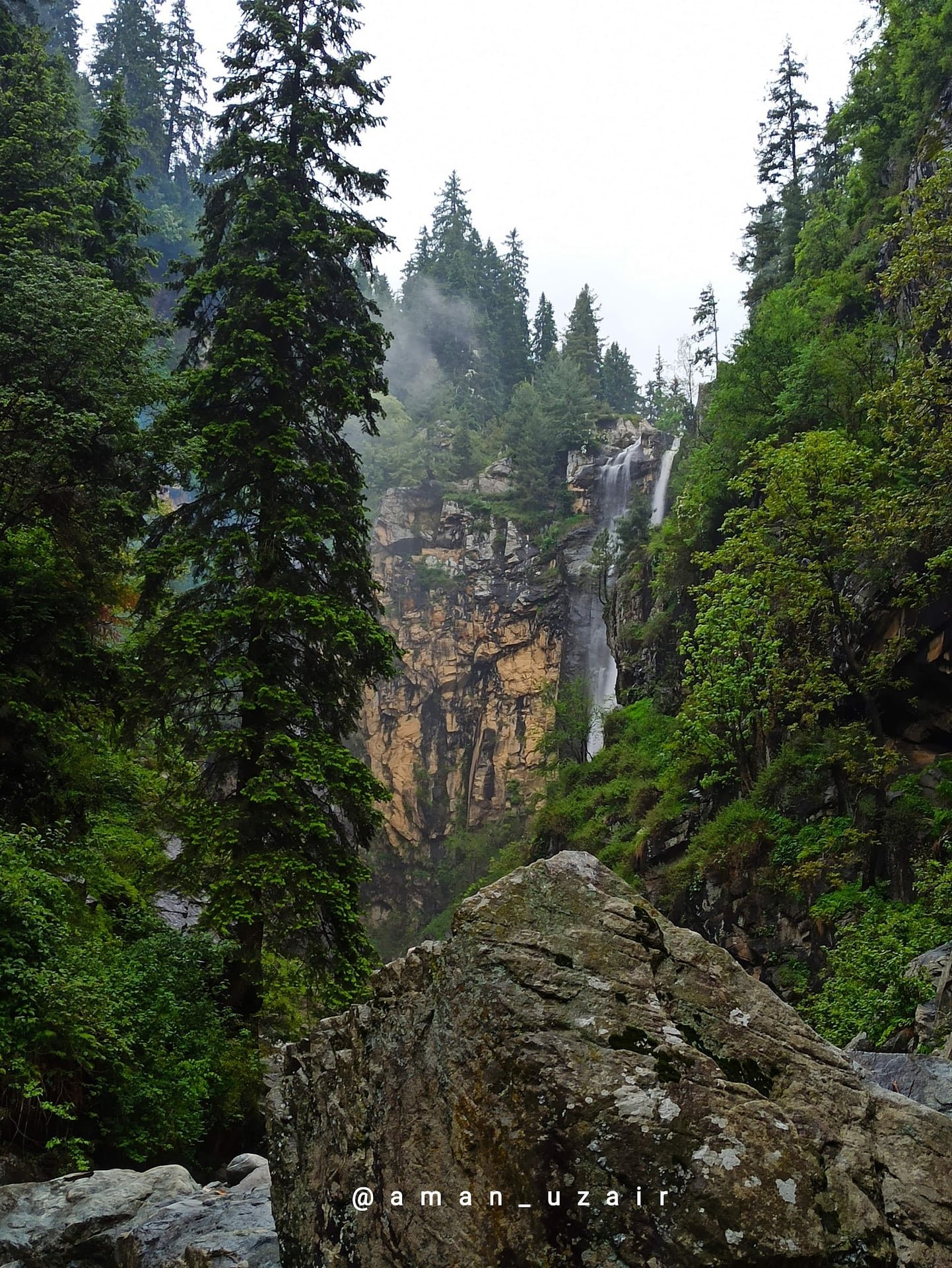 Jarogo Waterfall 3