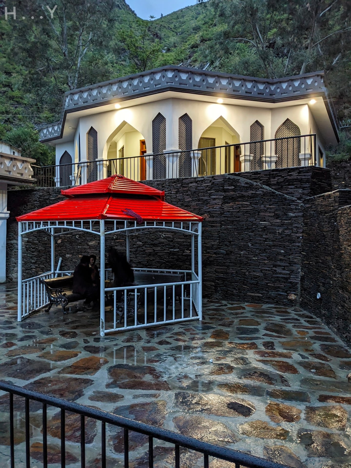 Swat Museum and Butkara Stupa Half-Day Culture Tour